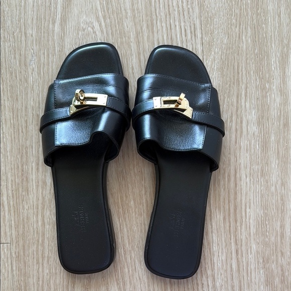 Hermes Giulia Black Slide Sandals with Gold Clasp - Picture 7 of 13